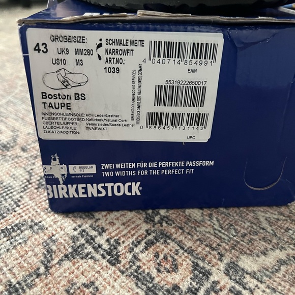 *NWT* Birkenstock Taupe Suede Clogs - Picture 5 of 5